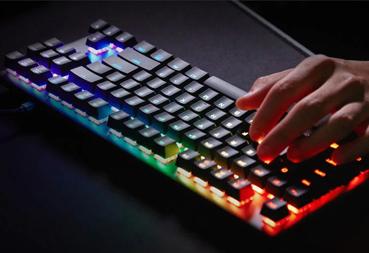 لوحة مفاتيح الألعاب السلكية ال - مراجعة Gaming Keyboard Hyperx وسعره